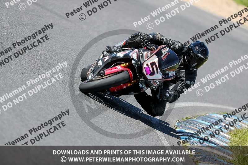 enduro digital images;event digital images;eventdigitalimages;lydden hill;lydden no limits trackday;lydden photographs;lydden trackday photographs;no limits trackdays;peter wileman photography;racing digital images;trackday digital images;trackday photos